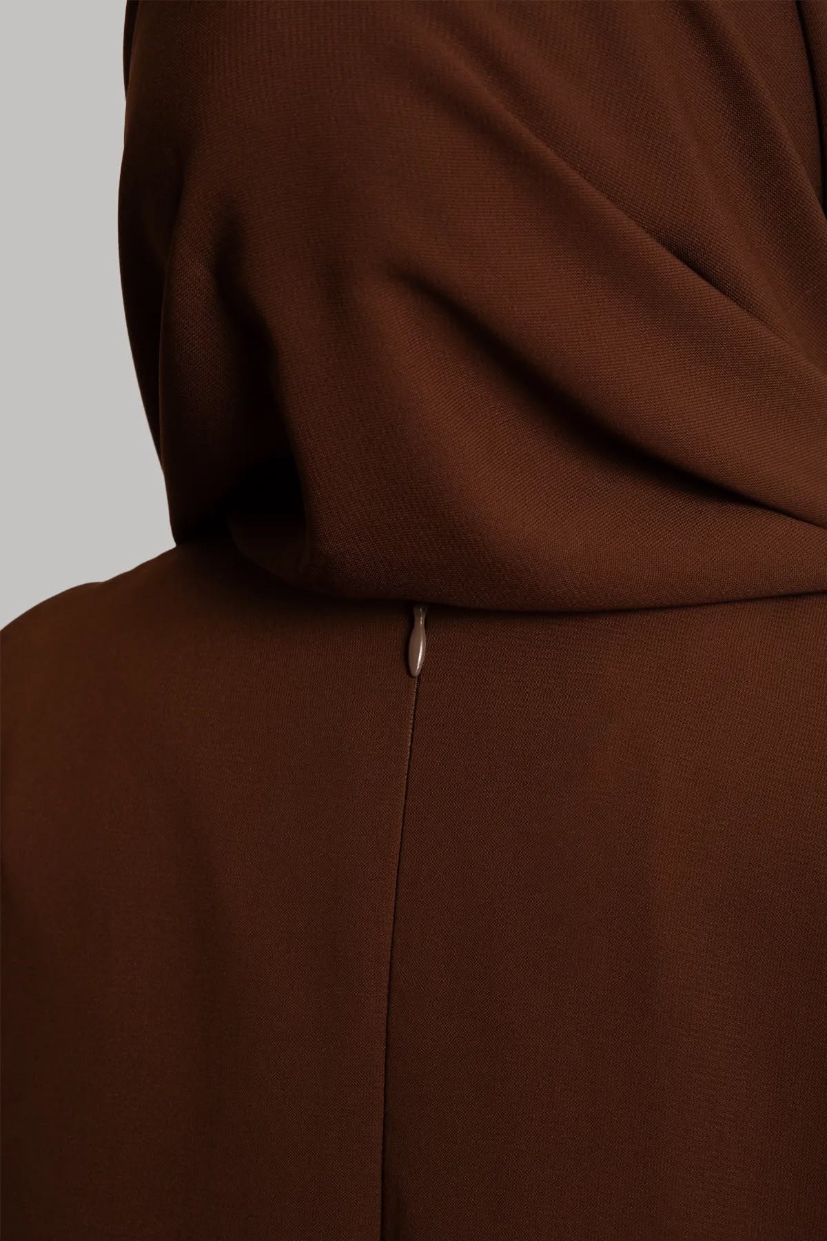 Abaya Nur