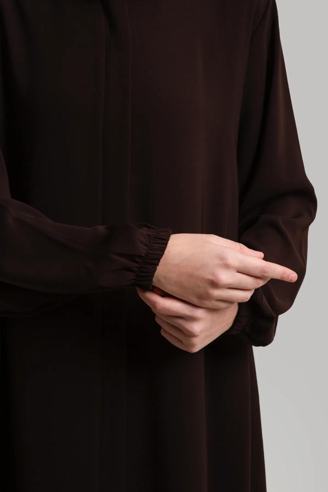 Arya Abaya met volledige rits